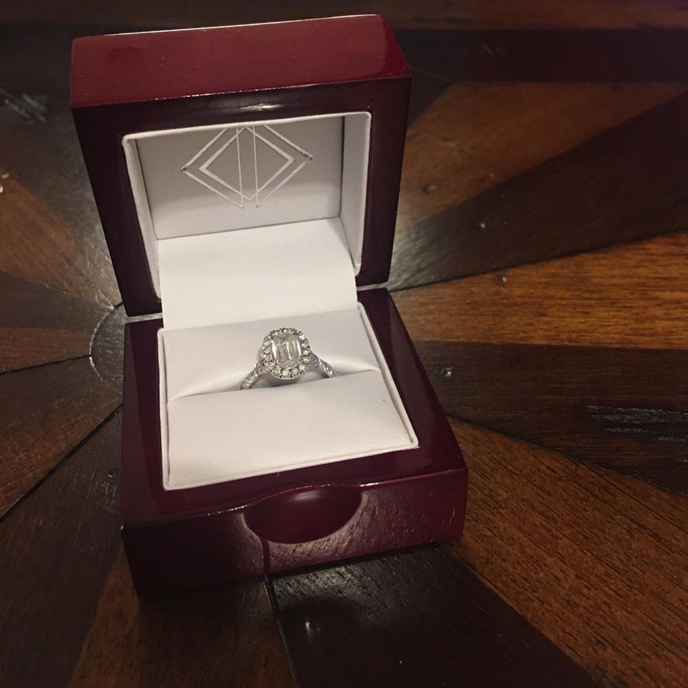 Stunning Diamond Engagement Ring